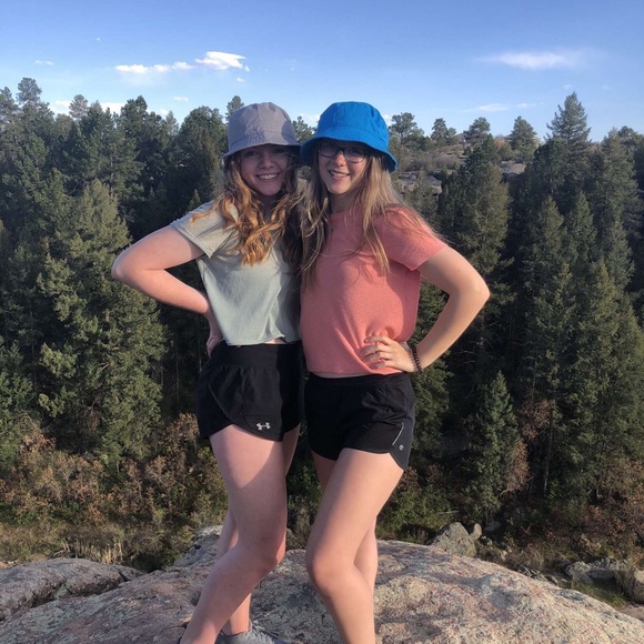 Meet your Posher, Zoe - Picture 2 of 2